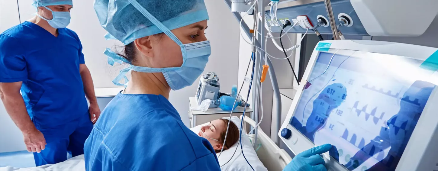USV Anlagen für die Medizin entsprechen den Normen IEC60601-1:2005/A1:2012 und IEC60601-1-2:2014 und wurden entwickelt, um maximale Sicherheit für medizinischen Geräte zu gewährleisten. Anwendungsbereich für medizinische USV Anlagen